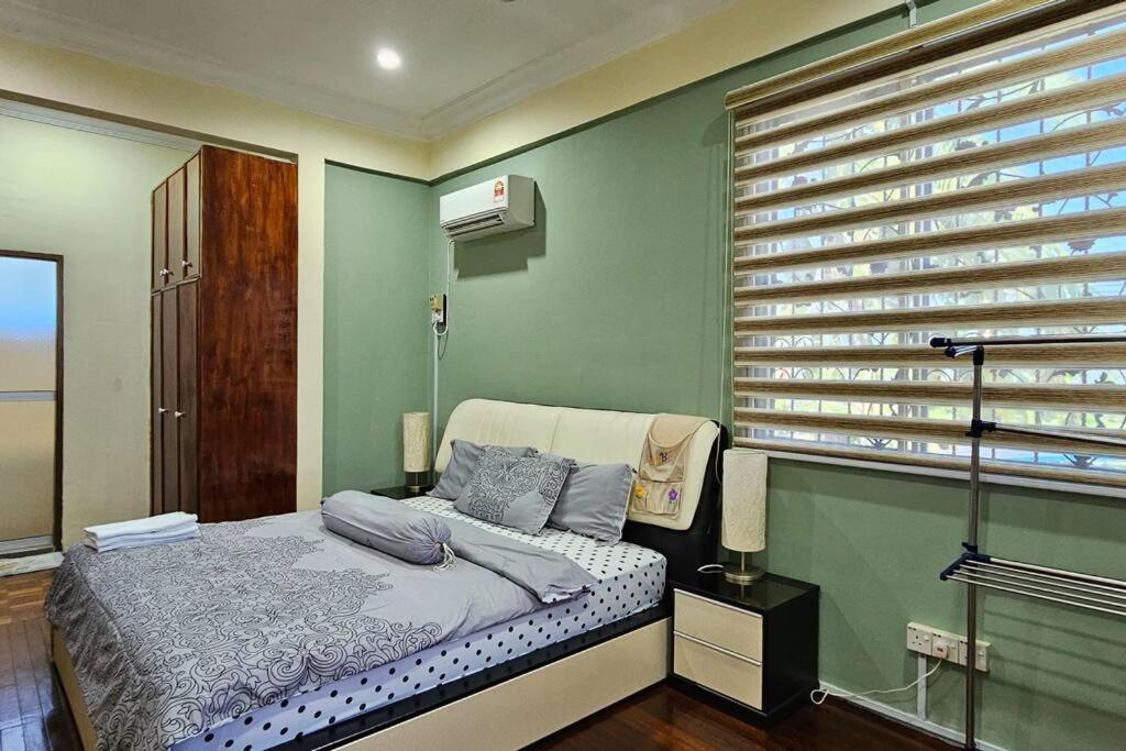 Kenyalang Piasau Villa *
